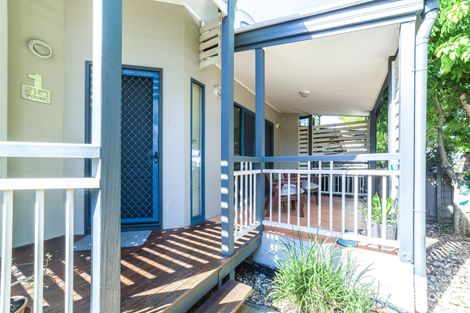 Property photo of 1/58 York Parade Spring Hill QLD 4000
