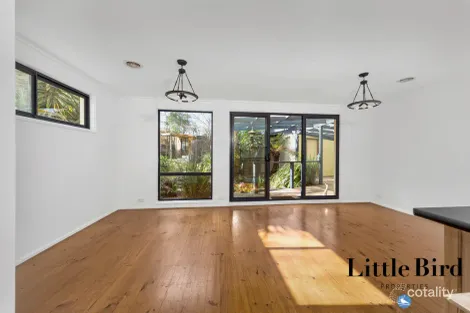 Property photo of 33 Osmand Street Wanniassa ACT 2903