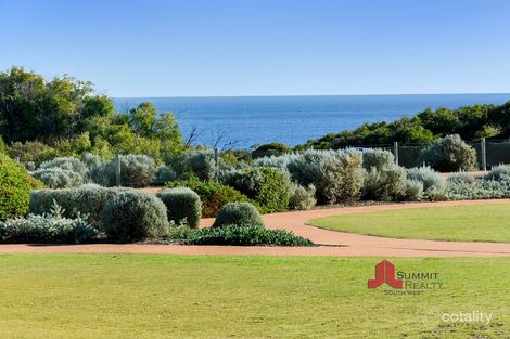 Property photo of 37 McKenzie Crescent Dalyellup WA 6230