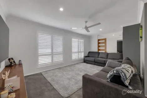 Property photo of 75 Equestrian Drive Yamanto QLD 4305