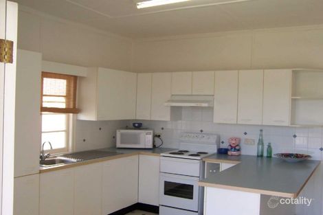 Property photo of 30 Berrima Street Wynnum QLD 4178