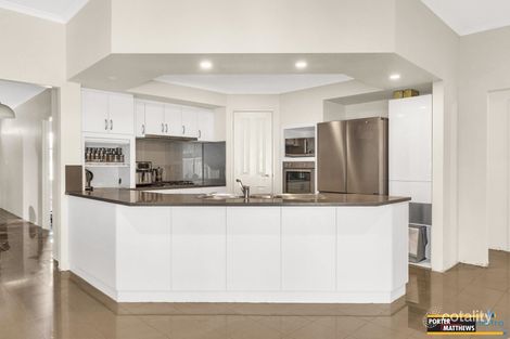 Property photo of 6 Putting Green Maddington WA 6109