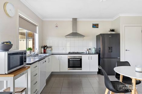 Property photo of 11 Creek View End Wangaratta VIC 3677