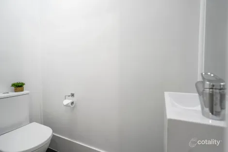 Property photo of 3 Mitchell Street Riverview QLD 4303