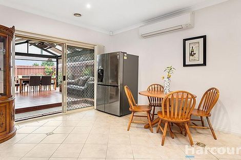 Property photo of 2/11 Kinnoull Grove Glen Waverley VIC 3150