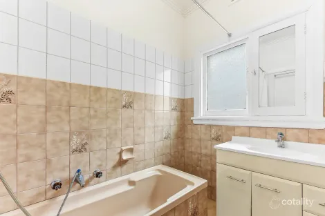 Property photo of 100 Kanooka Grove Clayton VIC 3168