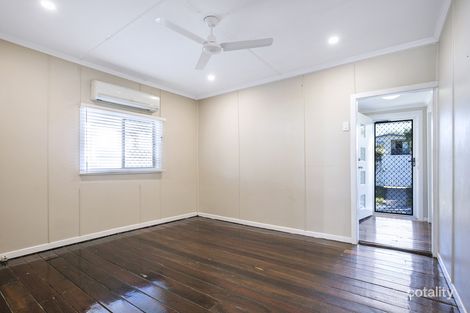 Property photo of 36 Burralong Street Deagon QLD 4017