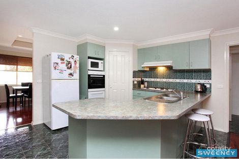 Property photo of 9 Howqua Way Taylors Hill VIC 3037