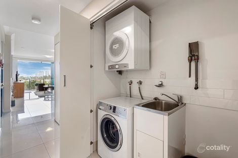 Property photo of 3402/25-31 East Quay Drive Biggera Waters QLD 4216