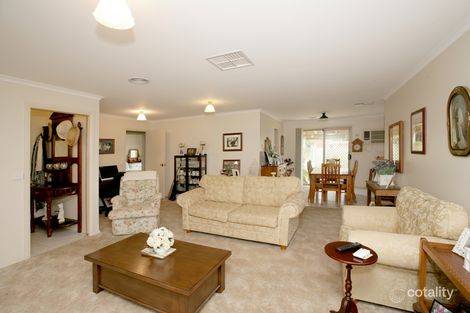Property photo of 1/23 Roberts Way Kooringal NSW 2650