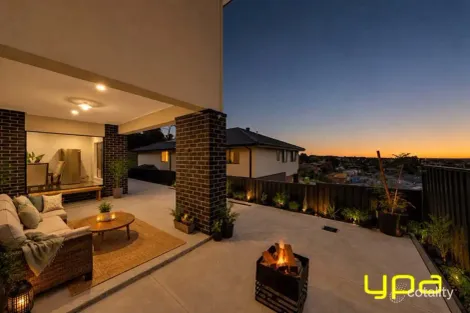 Property photo of 27 Breyleigh Drive Pakenham VIC 3810