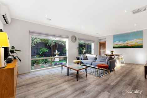 Property photo of 28 Sovereign Crest Boulevard Rowville VIC 3178