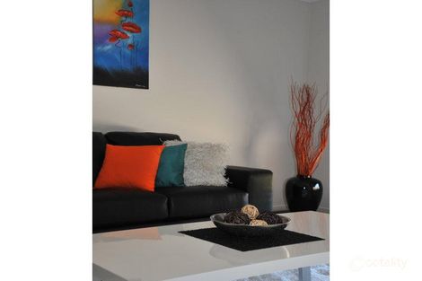 Property photo of 3 Rothschild Close Epsom VIC 3551