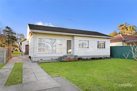 Property photo of 14 Endeavour Road Georges Hall NSW 2198