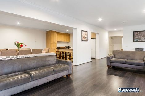 Property photo of 48 Sovereign Manors Crescent Rowville VIC 3178