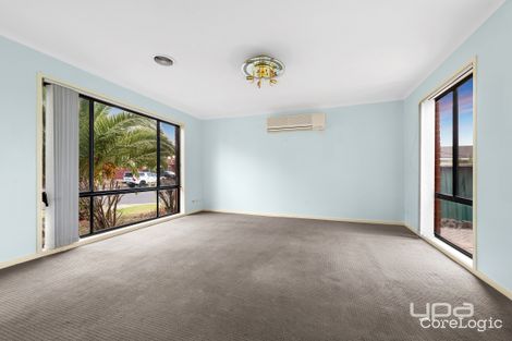 Property photo of 16 Roycroft Avenue Burnside VIC 3023