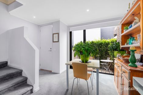 Property photo of 8 Olsen Walk Mill Park VIC 3082