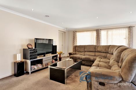 Property photo of 22 Indigo Square Brookfield VIC 3338