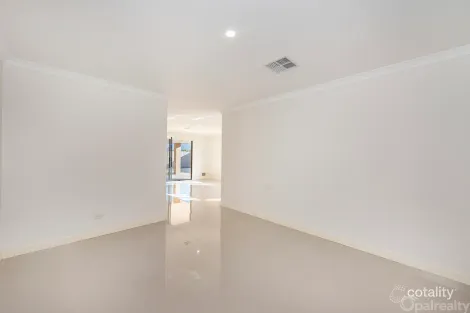 Property photo of 62 Mandalay Bend Secret Harbour WA 6173