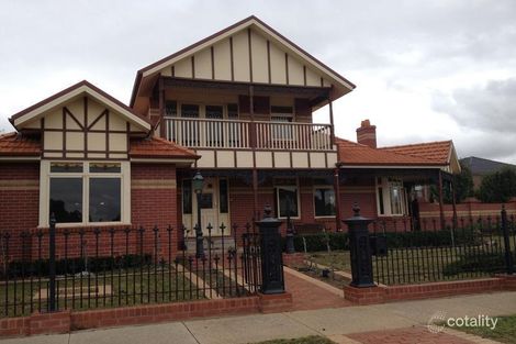29 Springlake Ave, Caroline Springs, VIC 3023