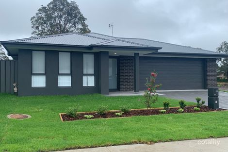 33 Sunset Dr, Thornton, NSW 2322