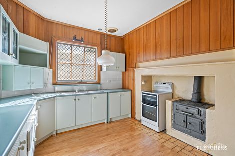 Property photo of 32 Ross Road Croydon VIC 3136