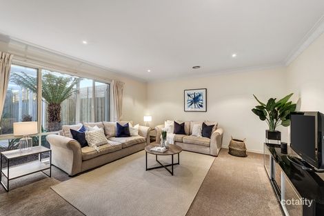 Property photo of 33 McGuinness Road Bentleigh East VIC 3165