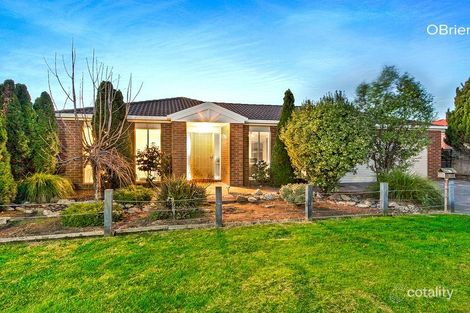 Property photo of 5 Filante Grove Berwick VIC 3806