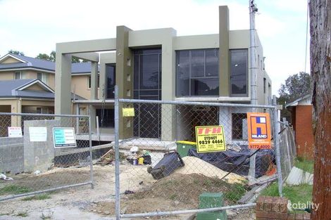 518 Henry Lawson Dr, East Hills, NSW 2213