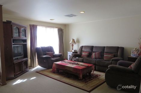 Property photo of 37 Cunningham Drive Mill Park VIC 3082