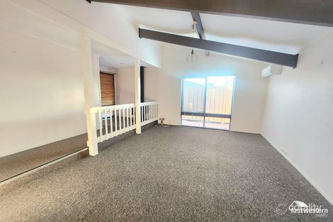 Property photo of 2 Cove Court Beldon WA 6027