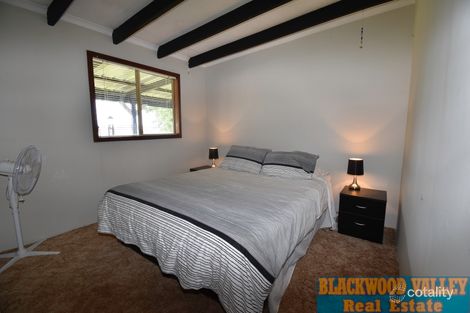 Property photo of 6 Elwin Taylor Road Kangaroo Gully WA 6255