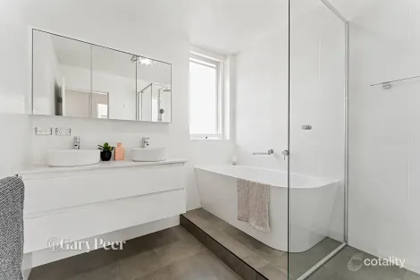 Property photo of 12/3A Hughenden Road St Kilda East VIC 3183