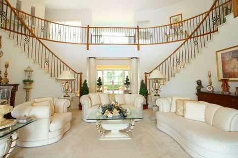 Property photo of 35 Istana View Clear Island Waters QLD 4226