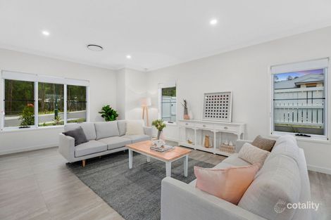 Property photo of 1/30 Kookaburra Circuit Maudsland QLD 4210