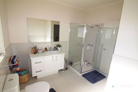 Property photo of 2/13 Elsey Road Reservoir VIC 3073