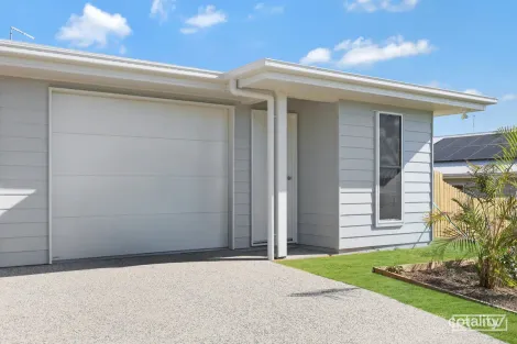 2/11 Kimber St, Emu Park, QLD 4710
