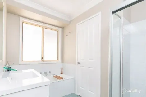 Property photo of 19 Kenyon Crescent Doonside NSW 2767