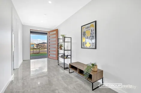 Property photo of 23 Decumbens Way Donnybrook VIC 3064