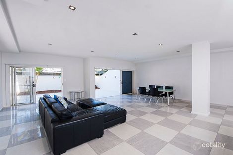 Property photo of 1/14 Crombie Avenue Surfers Paradise QLD 4217