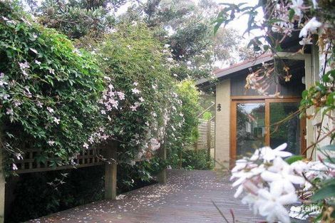 Property photo of 24 Morton Street Weetangera ACT 2614