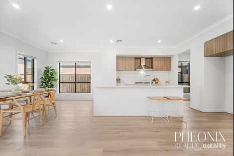 Property photo of 14 Wenachee Street Tarneit VIC 3029