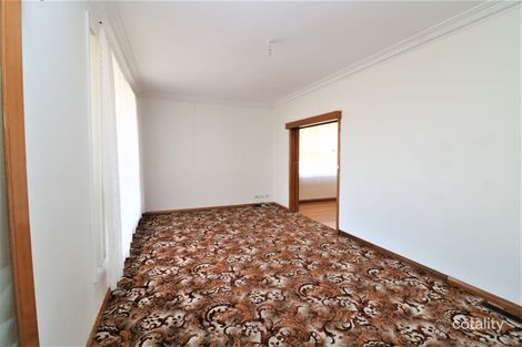 Property photo of 10 Libau Avenue Bell Park VIC 3215