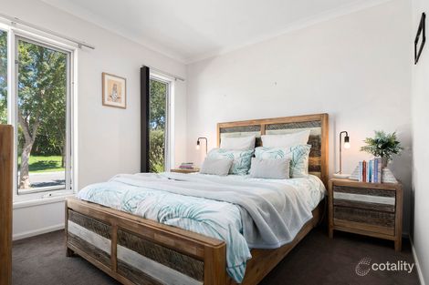 Property photo of 11 Tawleed Grove Clyde North VIC 3978