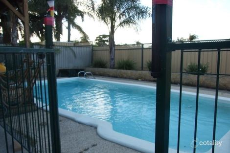Property photo of 42 Dumsday Drive Forrestdale WA 6112