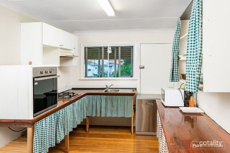 95 Fairfield Rd, Fairfield, QLD 4103