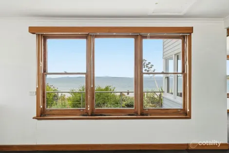 Property photo of 50 Frederick Henry Parade Cremorne TAS 7024