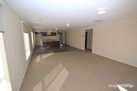 Property photo of 28 Pendragon Crescent Derrimut VIC 3026