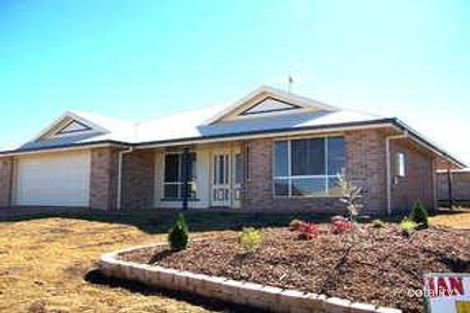 17 Patron Cres, Glenvale, QLD 4350