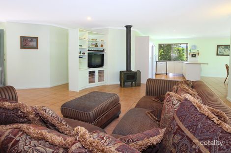 Property photo of 10 Kauri Court Bonogin QLD 4213